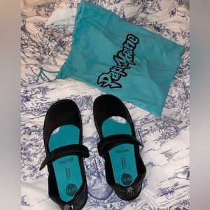 Paperkrane Australian barefoot minimalist Mary janes.